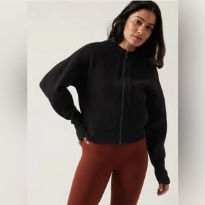 Athleta Sequoia Sweater in Black (Size M)